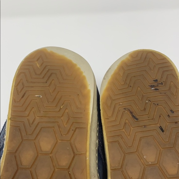 Italian deck shoes: stitching perfect; heel worn - Picture 7 of 13